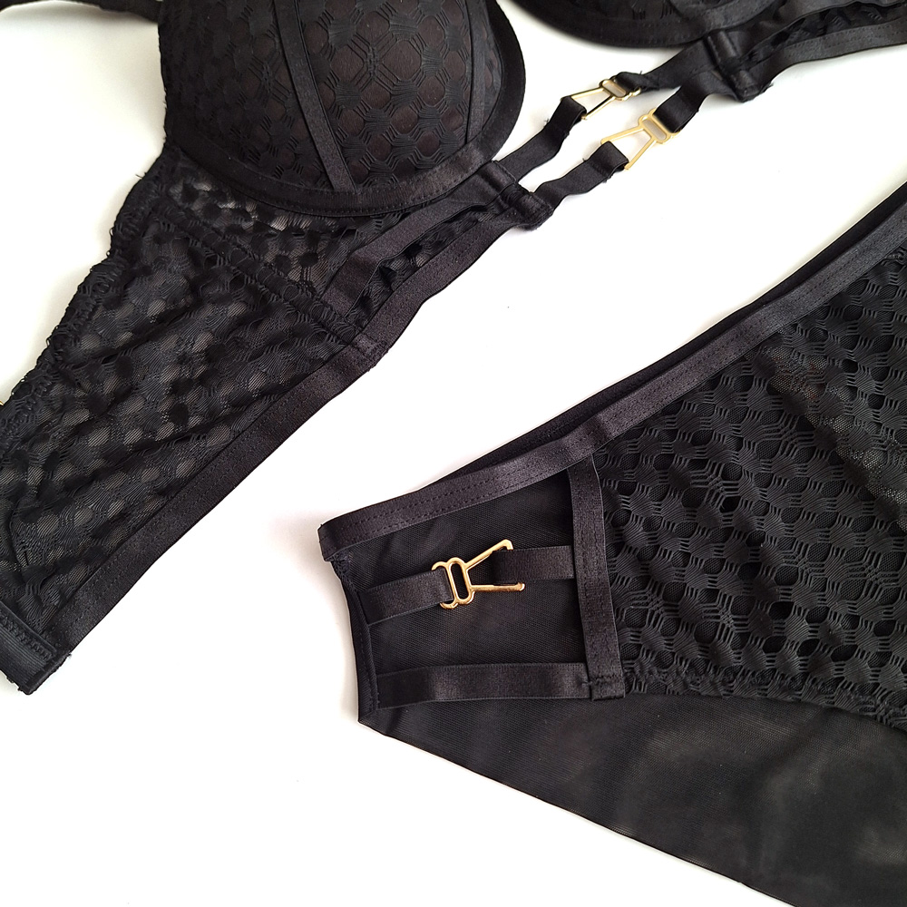 ست سوتین شورت هارنس دار