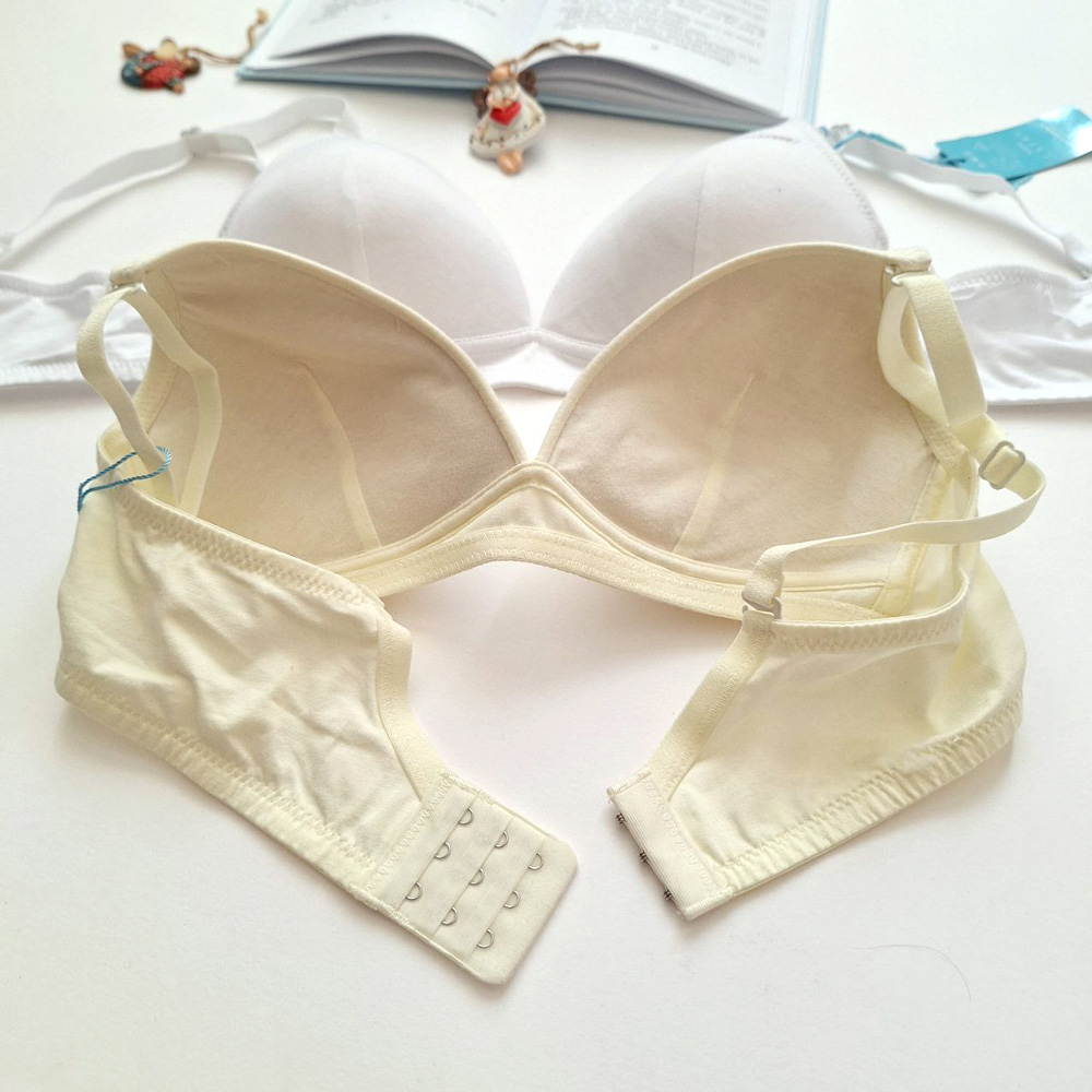 سوتین دخترانه ابری