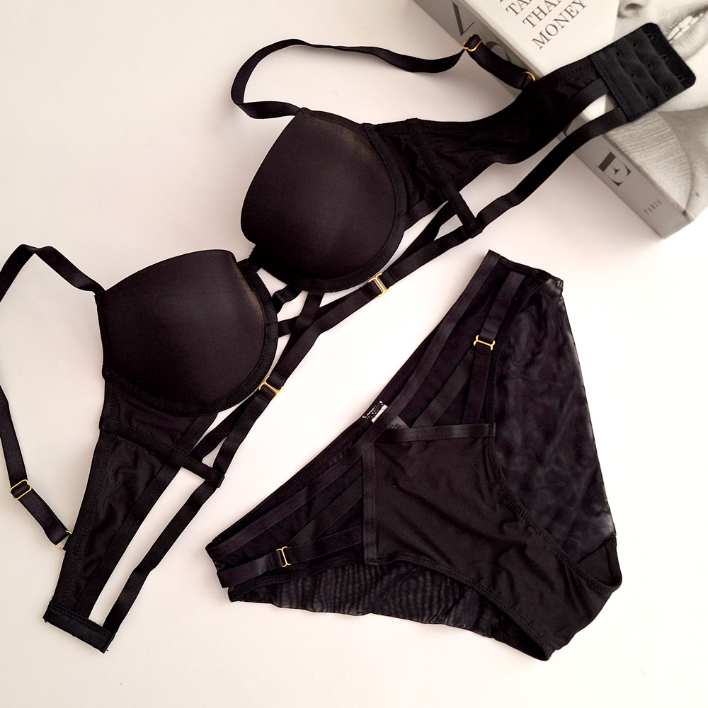 ست سوتین شورت اروپایی